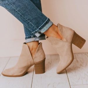Lucy avenue suede booties